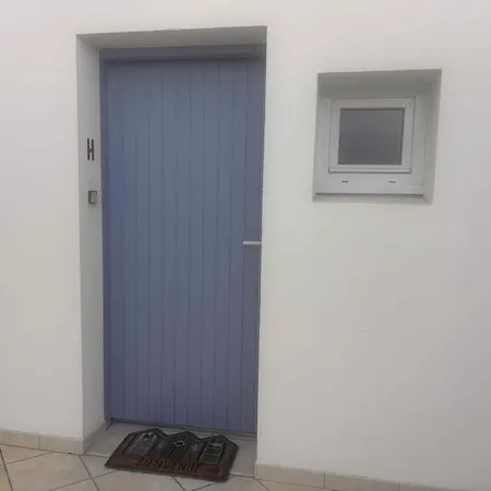 Duplex 3 Pieces Avec Terrasse Et Parking, Proche - Fr-1-194-307 Daire