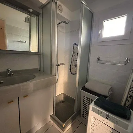 Duplex 3 Pieces Avec Terrasse Et Parking, Proche - Fr-1-194-307 *