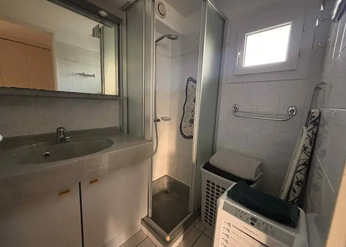 Duplex 3 Pieces Avec Terrasse Et Parking, Proche - Fr-1-194-307 *