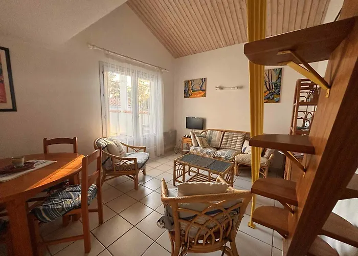 Duplex 3 Pieces Avec Terrasse Et Parking, Proche - Fr-1-194-307 * La Tranche-sur-Mer